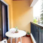 Urban بيت شباب أيا نابا
