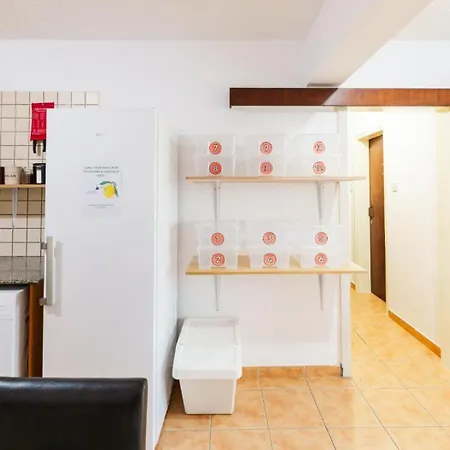 Urban Collective أيا نابا