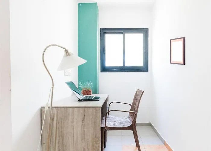 Hostel Urban Stays Ayia Napa