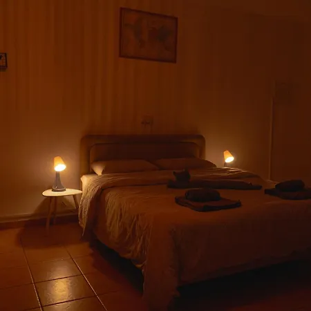 Nissus Urban Hostel *