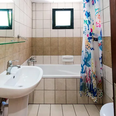 Nissus Urban Hostel Ayia Napa