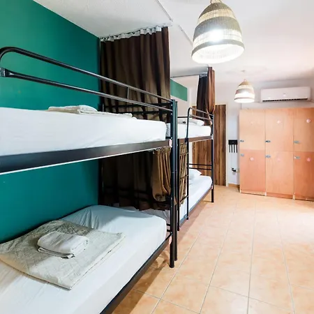 Hostel Nissus Urban *