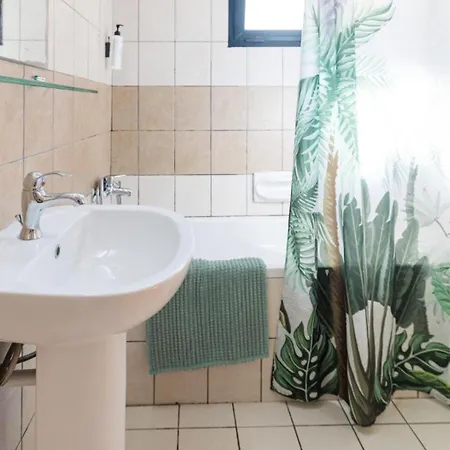 Urban Collective Hostel *