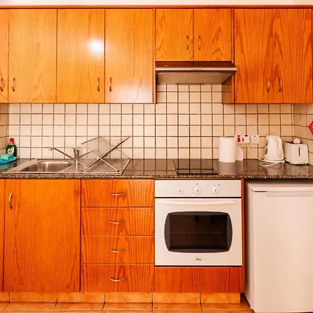 Urban Collective * アヤナパ